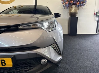 Toyota C-HR Toyota C-HR 1.2 Bi-Tone | CAMERA | NAVI | KEYLESS | LMV | METALLIC | LED - afbeelding nr 83