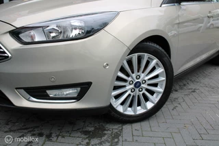 Ford Focus Ford Focus Wagon 1.0 Titanium|125Pk|Navi|Trekhaak|Boekje|Nap - afbeelding nr 2