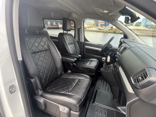 Toyota ProAce Toyota ProAce Worker 2.0 D-4D Black Line Long Trekhaak/Leder/Camera/Carplay/Navi/PDC/17