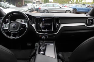 Volvo XC60 Volvo XC60 2.0 T4 R-Design / 360Camera / Leder&Alcantara / 20'' / Navigatie / Dodehoek / DAB / Cruise Control - afbeelding nr 2