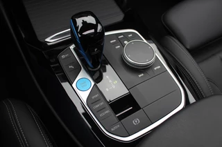 BMW iX3 BMW iX3 Exe. M Sport 80 kWh / SoH 99% / Trekhaak / Panoramadak / Camera / Leder / 20'' / DAB / Sfeerverlichting / Stoelverwarming / Cruise Control - afbeelding nr 28