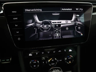 Škoda Superb Skoda Superb 1.4 TSI iV Laurin & Klement | Panoramadak |  Stoelventilatie | Leder | 360 camera | Trekhaak | Massage | Adaptive cruise | Canton Sound | Virtual Cockpit | Carplay | 19'' lichtmetalen velgen | PHEV - afbeelding nr 32