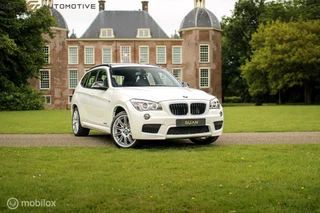 BMW X1 BMW X1 sDrive20i High Executive | M pakket | NAP | PANO | - afbeelding nr 2