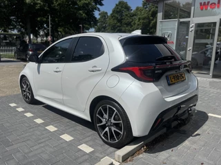 Toyota Yaris Toyota Yaris 1.5 Hybrid Executive Panoramadak, Afneembare trekhaak, Full option! , All-in Rijklaarprijs - afbeelding nr 3