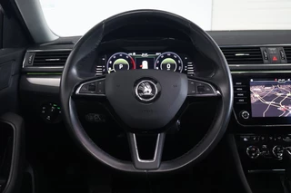 Škoda Superb Škoda Superb Combi 2.0 TDI Business Edition | Panoramadak | ACC | Canton | Camera - afbeelding nr 11