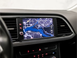 SEAT Leon (APPLE CARPLAY, NAVIGATIE, CLIMATE, CAMERA, KEYLESS, SPORTSTOELEN, GETINT GLAS, LANE ASSIST, PARKEERSENSOREN, NIEUWE APK, NIEUWSTAAT) - afbeelding nr 23