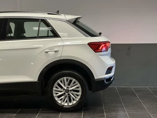 Volkswagen T-Roc Volkswagen T-Roc 1.0 TSI Style Business | Lage Kilometers! | Carplay | Stoelverwarming | - afbeelding nr 12