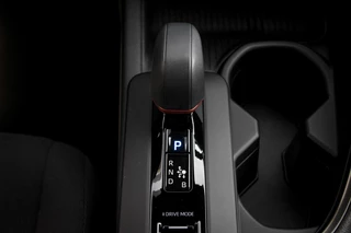 Toyota C-HR Toyota C-HR 1.8 Hybrid 140 First Edition | Camera | Adaptive Cruise - afbeelding nr 17