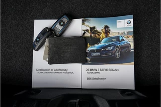 BMW 3 Serie BMW 3 Serie 330i xDrive High Ex M-Sport Individual Schuifdak Navi Pro 18