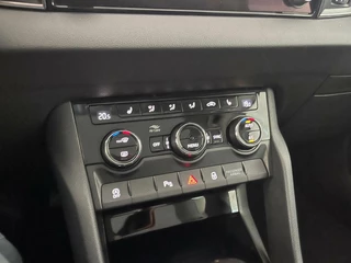 Škoda Karoq Skoda Karoq 1.0 TSI Ambition Business,Pano-dak,T-haak,virtual dashbord - afbeelding nr 27