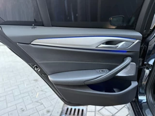BMW 5 Serie BMW 5-serie M550i xDrive M-Pakket|Pano|Softclose|B&W|Alcantara|360|Leder - afbeelding nr 66