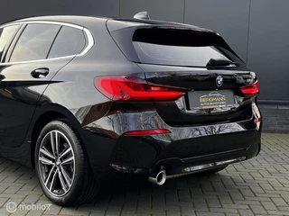 BMW 1 Serie BMW 1-serie 118i Business Edition Plus Sport |LED| Carplay - afbeelding nr 12