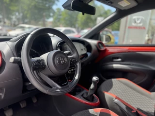 Toyota Aygo Navigatie, Voorstoelen verwarmd, camera , All-in Rijklaarprijs - afbeelding nr 18