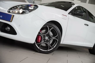 Alfa Romeo Giulietta Alfa Romeo Giulietta 1.750 Turbo Veloce QV 240PK 2e Eig Carbon Panoramadak Kuipstoelen CarPlay Stoelverw. Full option - afbeelding nr 32