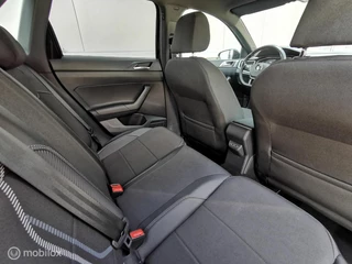 Volkswagen Polo Volkswagen Polo 1.0 TSI R-LINE 95PK/DSG/NAV/ACC/CAMERA/DAB/ - afbeelding nr 31