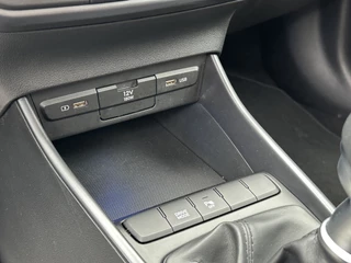 Hyundai i20 Hyundai i20 1.0 T-GDI Comfort Airco/Cruise/Camera/LMV/PDC/Nieuw model Apple carplay android Sfeer verlichting - afbeelding nr 42