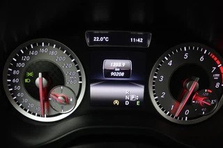Mercedes-Benz A-Klasse Mercedes-Benz A-klasse 180 AMG Automaat (PARKEERSENSOREN, NAVIGATIE, BLUETOOTH, AIRCO) - afbeelding nr 15