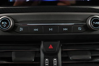 Ford Focus Ford Focus 1.0 EcoBoost ST Line X | Stoel & stuurverwarming |  Trekhaak | Adaptive cruise | Full LED | Carplay | Navigatie | Keyless - afbeelding nr 18
