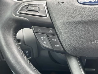 Ford Focus Ford Focus 1.5 Ecoboost Titanium 150pk Automaat | Trekhaak | Navigatie | Voorruit verwarming | 17 inch velg | Climate control - afbeelding nr 24
