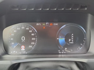 Volvo XC90 Volvo XC90 2.0 T8 Twin Engine AWD R-Design | Pano | Leder | ACC | Stuur & stoelverwarming | Trekhaak | Vol | - afbeelding nr 10