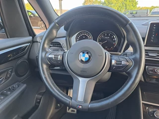 BMW 2 Serie | Leder | Trekhaak | M-pakket | Head-up | Camera | Stoelverwarming | - afbeelding nr 6