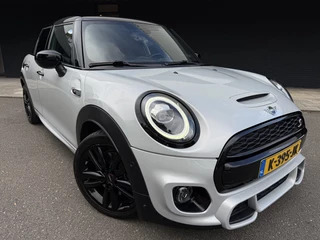 MINI Cooper S Mini 2.0 // Serious Business pack // Nieuwstaat // 5 deurs /
