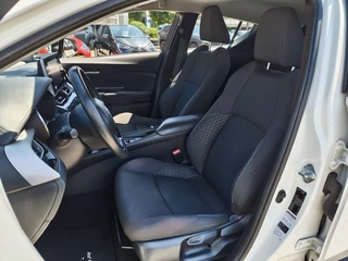 Toyota C-HR Toyota C-HR 1.8 Hybrid Active | Trekhaak | Org. NL! | Andoroid Auto, Apple C - afbeelding nr 27