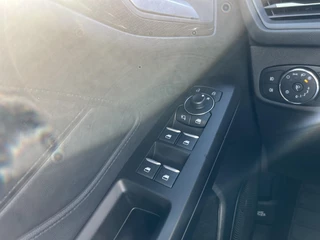 Ford Focus Ford Focus Wagon 1.0 EcoBoost ST Line 155pk Automaat | Adaptive cruise control | Winter Pack | Dodehoeksensoren | Camera - afbeelding nr 26