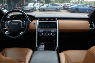 Land Rover Discovery Land Rover Discovery 2.0 Td4 HSE Luxury / Trekhaak / Panoramadak / Camera / 22'' / Luchtvering / Keyless / DAB / Cruise Control - afbeelding nr 2
