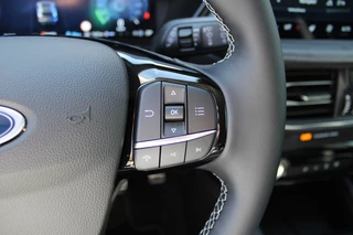 Ford Kuga | Winterpakket | Technology pack | BLIS | Navigatie | Head-up - afbeelding nr 11