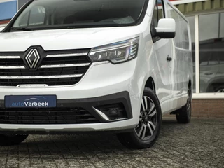 Renault Trafic Renault Trafic L2H1 2.0dCi 170pk Aut. T29 Luxe | BPM-vrij!! | Navi | Achtercamera | PDC rondom | ECC | 17
