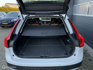 Volvo V90 Volvo V90 Cross Country 2.0 D4 AWD Geartronic-8 /Pilot Assist/Aut.inparkeren/Trekhaak/Adap CC/Winterline/21inch/Dealer onderhouden. - afbeelding nr 34