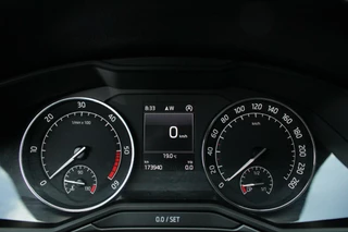 Škoda Superb Skoda Superb Combi 1.6TDI Automaat |Canton | Trekhaak | Stoelverwarming - afbeelding nr 28