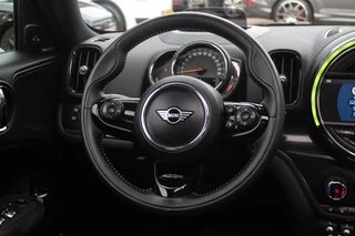 MINI Countryman MINI Countryman Mini 2.0 Cooper S E ALL4 Chili / Panoramadak / Camera / Head-up / 19'' / Leder / Navigatie / Stoelverwarming / DAB / Cruise Control / SoH 94% - afbeelding nr 18