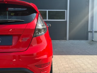 Ford Fiesta Ford Fiesta ST RACE RED 182 PK / AIRCO RECARO STOELVERWARM BT PDC CAMERA - afbeelding nr 46