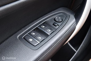 BMW 1 Serie BMW 1-serie 118i Corporate Lease Executive | Leer | Camera | Stoelverwarming | Clima | - afbeelding nr 18