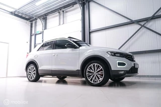 Volkswagen T-Roc Volkswagen T-Roc 1.5 TSI Sport | Panorama | Virtual cockpit | Adaptive cruise | Trekhaak | NL auto | Lease mogelijk | - afbeelding nr 42