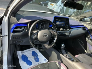 Toyota C-HR Toyota C-HR 1.8 Hybrid Bi-Tone Plus,BTW auto,Clima,Navi,Camera - afbeelding nr 4