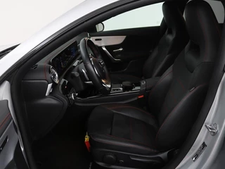 Mercedes-Benz CLA Mercedes-Benz CLA-klasse 250e AMG Night | Stoelverwarming |  Leder/Alcantara | Camera | Widescreen | Navigatie | Full LED | Sportstoelen - afbeelding nr 4