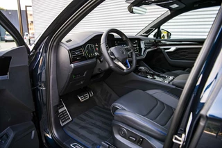 Volkswagen Touareg Volkswagen Touareg R 3.0 TSi eHybrid 4MOTION | Nieuw | Vol opties | Panodak | Dynaudio | Massage | Trekhaak | 22 inch | 5 jaar garantie | - afbeelding nr 5