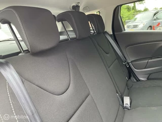 Renault Clio Renault Clio Estate 0.9 TCe Limited NAVI/CRUISE/AIRCO/PDC - afbeelding nr 14