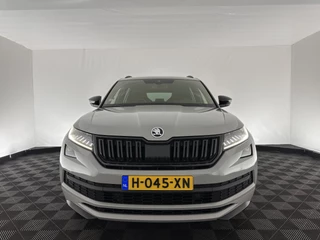 Škoda Kodiaq Aut. *ADAPTIVE-CRUISE | LEATHER-MICROFIBRE | DIGI-COCKPIT | FULL-LED | CANTON-SOUND | SPORT-SEATS | KEYLESS | CAMERA | DAB+ | AMBIENT-LIGHT | NAVI-FULLMAP | ECC | PDC | 19''ALU* - afbeelding nr 2