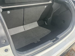 Toyota Yaris Head-up display, JBL, Dodehoekdetectie, PDC V + A , All-in Rijklaarprijs - afbeelding nr 16