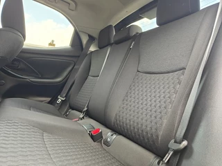 Toyota Yaris Toyota Yaris 1.5 Hyb. Active - afbeelding nr 19