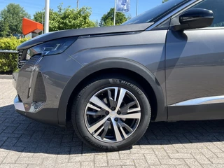 Peugeot 3008 Peugeot 3008 1.2 130 pk Automaat Allure Pack Navigatie Camera Carplay ACC DAB Stoelverwarming Keyless Led 18 Inch Velgen Zwart Dak Parkeersensoren Getint Glas - afbeelding nr 36