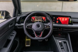 Volkswagen Golf Volkswagen Golf 2.0 TSI GTI Clubsport 45 Jahre Akra Pano DSG - afbeelding nr 21