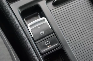 Volkswagen Golf Volkswagen Golf 1.4 TSI Highline 125pk Navi/ Trekhaak/ ACC/ Virtual cockpit/ PDC - afbeelding nr 28