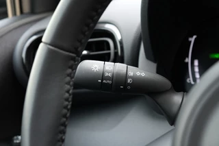 Toyota Yaris Toyota Yaris Hybrid 115 First Edition Automaat | Apple Carplay / Android auto - afbeelding nr 17
