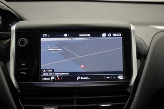 Peugeot 208 Peugeot 208 1.2 PureTech Signature - Carplay, Cruise, Airco - afbeelding nr 15