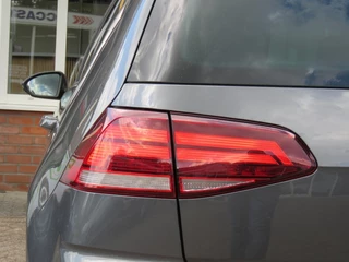 Volkswagen Golf Volkswagen Golf 1.4 TSI DSG-aut. R-Line / Navi / 18 Inch / Stoelverw. / Trekhaak / BOVAG garantie - afbeelding nr 25